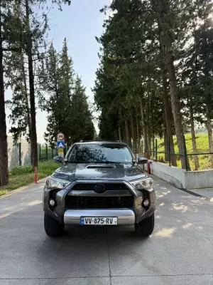 Toyota 4Runner ქირავდება ზესტაფონში