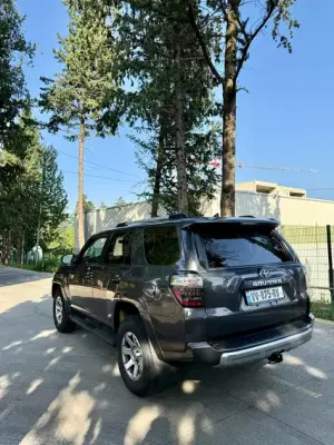 Toyota 4Runner ქირავდება ზესტაფონში