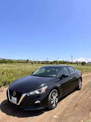 Nissan Altima ქირავდება საქართველო -ში