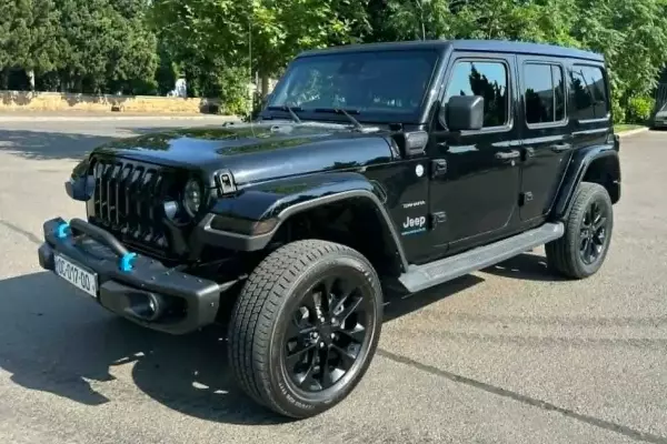 Jeep Wrangler ქირავდება საქართველოში