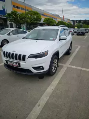 Jeep Cherokee ქირავდება საქართველოში