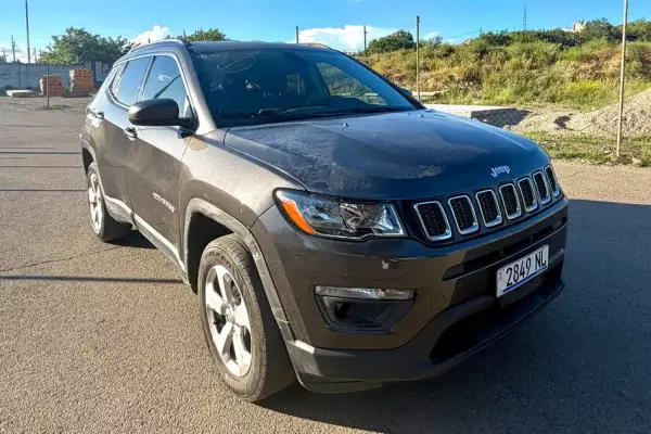 Jeep Compass ქირავდება საქართველოში