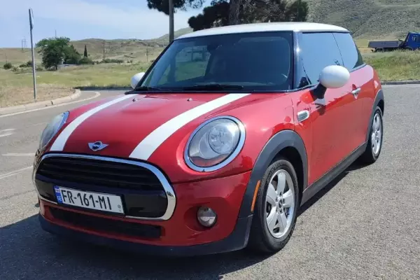 Mini Cooper ქირავდება ბათუმში