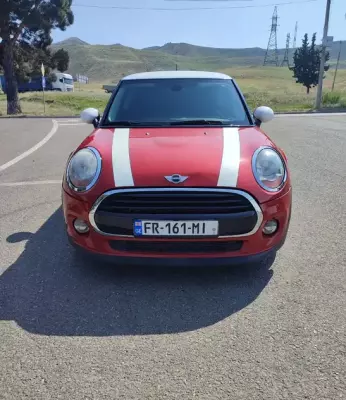 Mini Cooper для аренды в Батуми