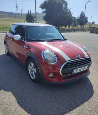 Mini Cooper для аренды в Батуми