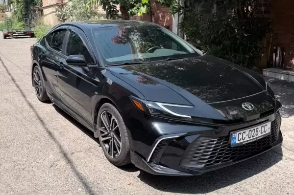 Toyota Camry ქირავდება საქართველოში