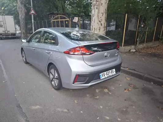 Hyundai Ioniq ქირავდება გუდაურში