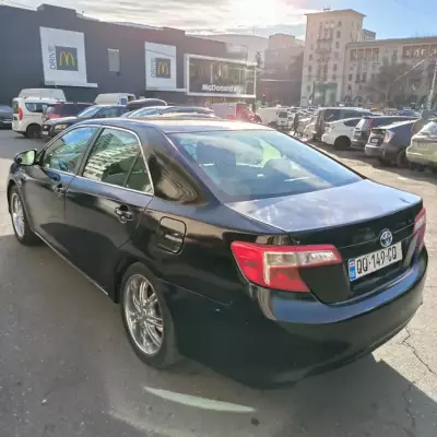 Toyota Camry ქირავდება ჩაქვში