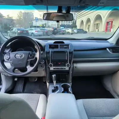 Toyota Camry ქირავდება ჩაქვში