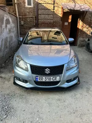 Suzuki Kizashi ქირავდება საქართველოში