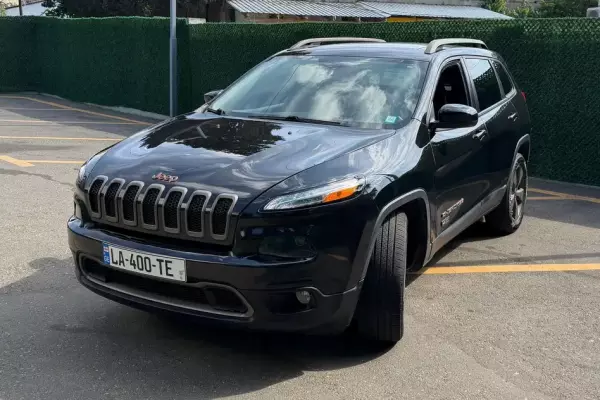 Jeep Cherokee ქირავდება საქართველოში