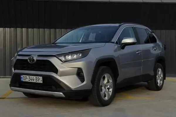 Toyota RAV4 ქირავდება საქართველოში