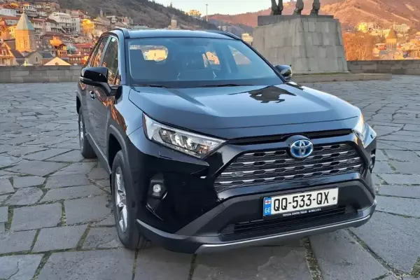 Toyota RAV4 ქირავდება საქართველოში