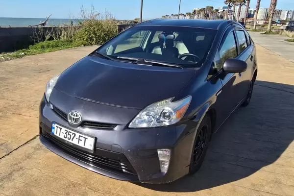 Toyota Prius ქირავდება საქართველოში