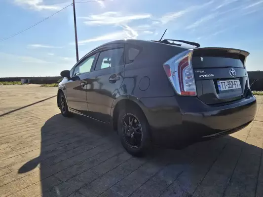 Toyota Prius для аренды в Чакви