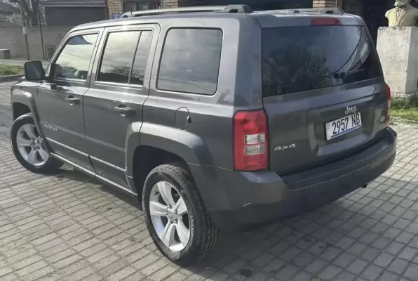 Jeep Patriot для аренды в Сенаки