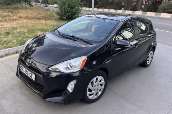 Toyota Prius ქირავდება საქართველოში