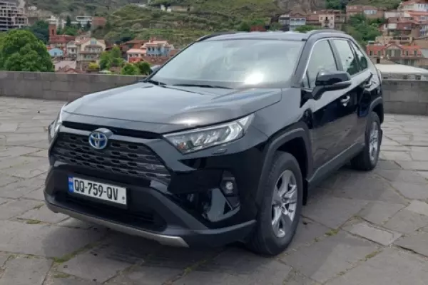 Toyota RAV4 ქირავდება საქართველოში