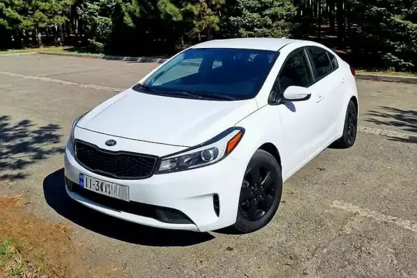 KIA Forte ქირავდება საქართველოში