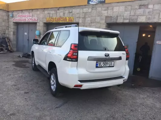 Toyota Prado for rent in Zestafoni