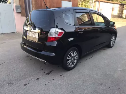 Honda Fit ქირავდება სარფში