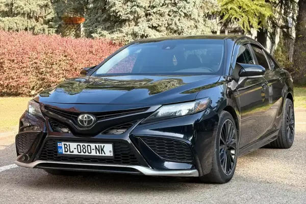 Toyota Camry ქირავდება საქართველოში