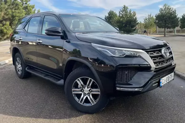 Toyota Fortuner ქირავდება ბათუმი -ში