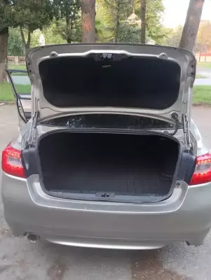 Subaru Legacy ქირავდება საქართველოში