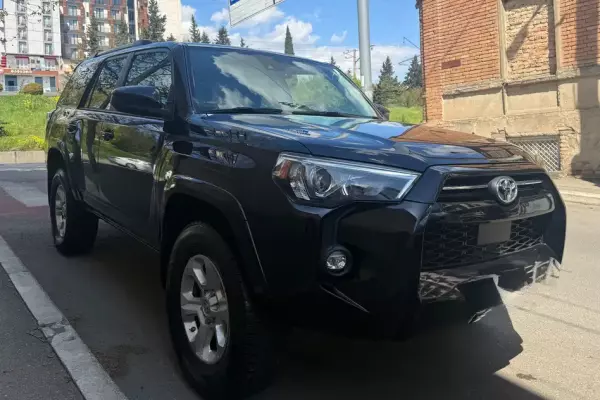Toyota 4Runner ქირავდება საქართველოში