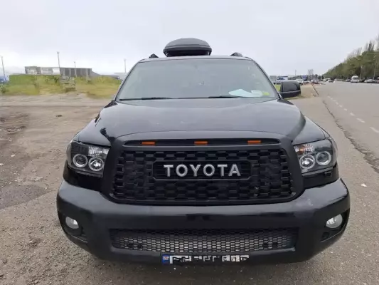 Toyota Sequoia ქირავდება საქართველოში