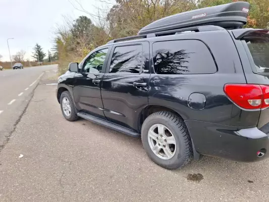 Toyota Sequoia ქირავდება საქართველოში