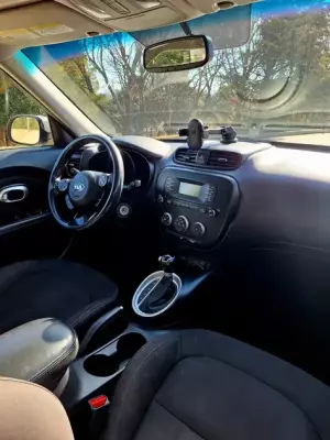 KIA Soul ქირავდება საქართველოში