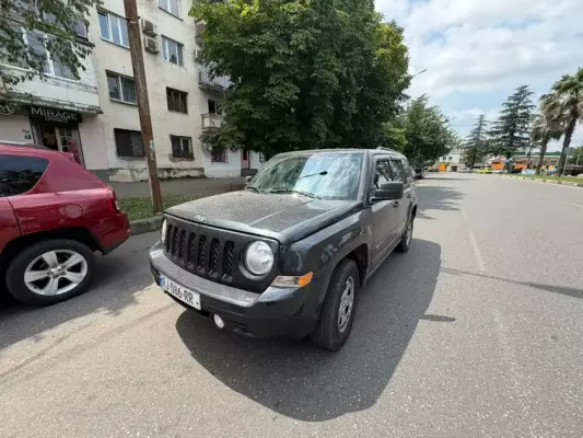 Jeep Patriot ქირავდება ჩაქვში