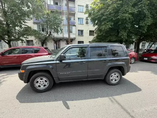 Jeep Patriot ქირავდება ჩაქვში