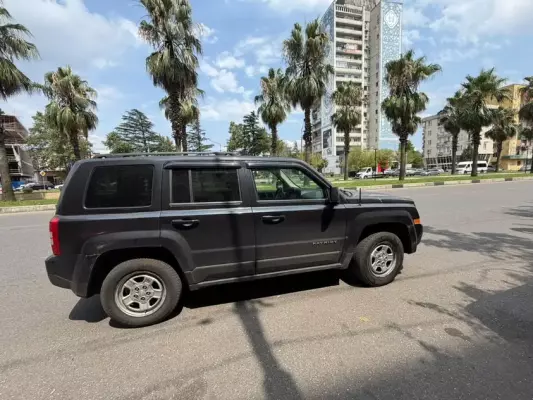 Jeep Patriot ქირავდება ჩაქვში