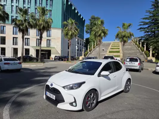 Toyota Yaris ქირავდება საქართველოში