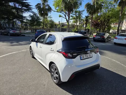 Toyota Yaris ქირავდება საქართველოში