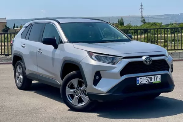 Toyota RAV4 ქირავდება საქართველოში