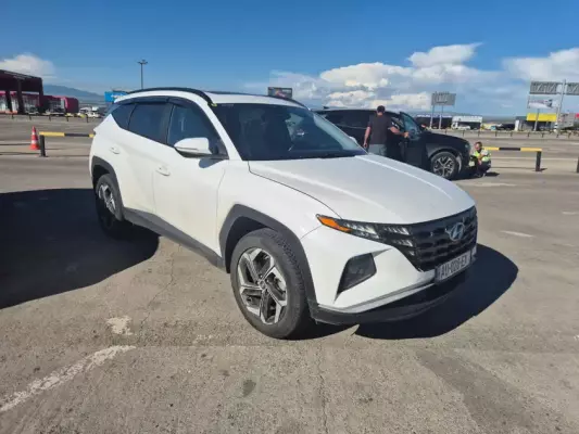 Hyundai Tucson ქირავდება საქართველოში