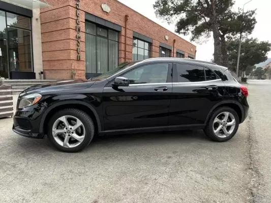 Mercedes GLA 250 для аренды в Степанцминде