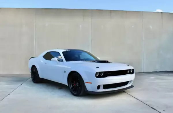 Dodge Challenger ქირავდება ქობულეთში