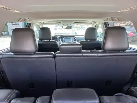 Toyota Highlander for rent in Mtskheta