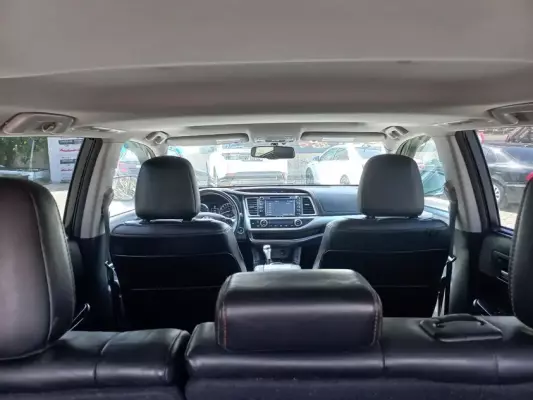 Toyota Highlander for rent in Mtskheta