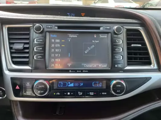 Toyota Highlander for rent in Mtskheta