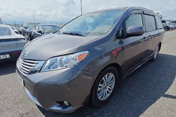 Toyota Sienna ქირავდება საქართველოში