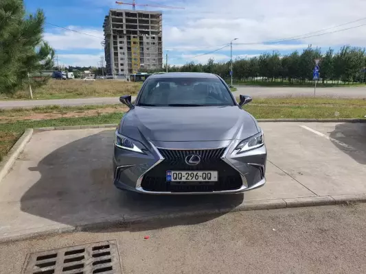 Lexus ES 300h ქირავდება საქართველოში