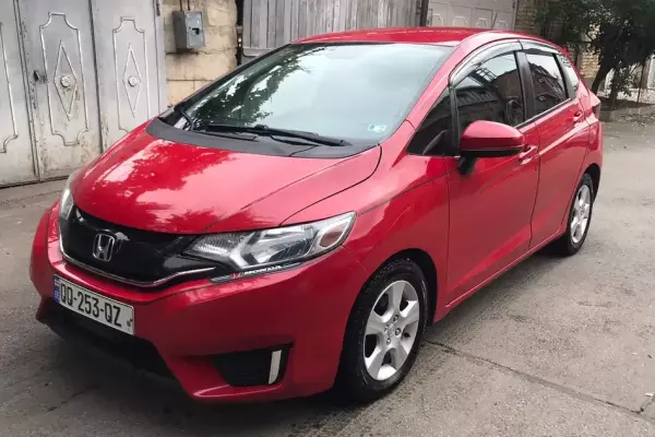 Honda Fit ქირავდება საქართველოში