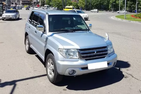 Mitsubishi Pajero ქირავდება ბათუმში
