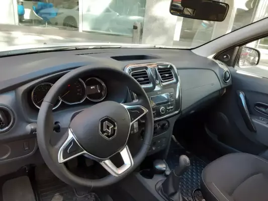 Renault Sandero ქირავდება საქართველოში