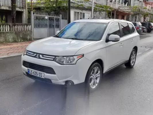 Mitsubishi Outlander ქირავდება საქართველოში